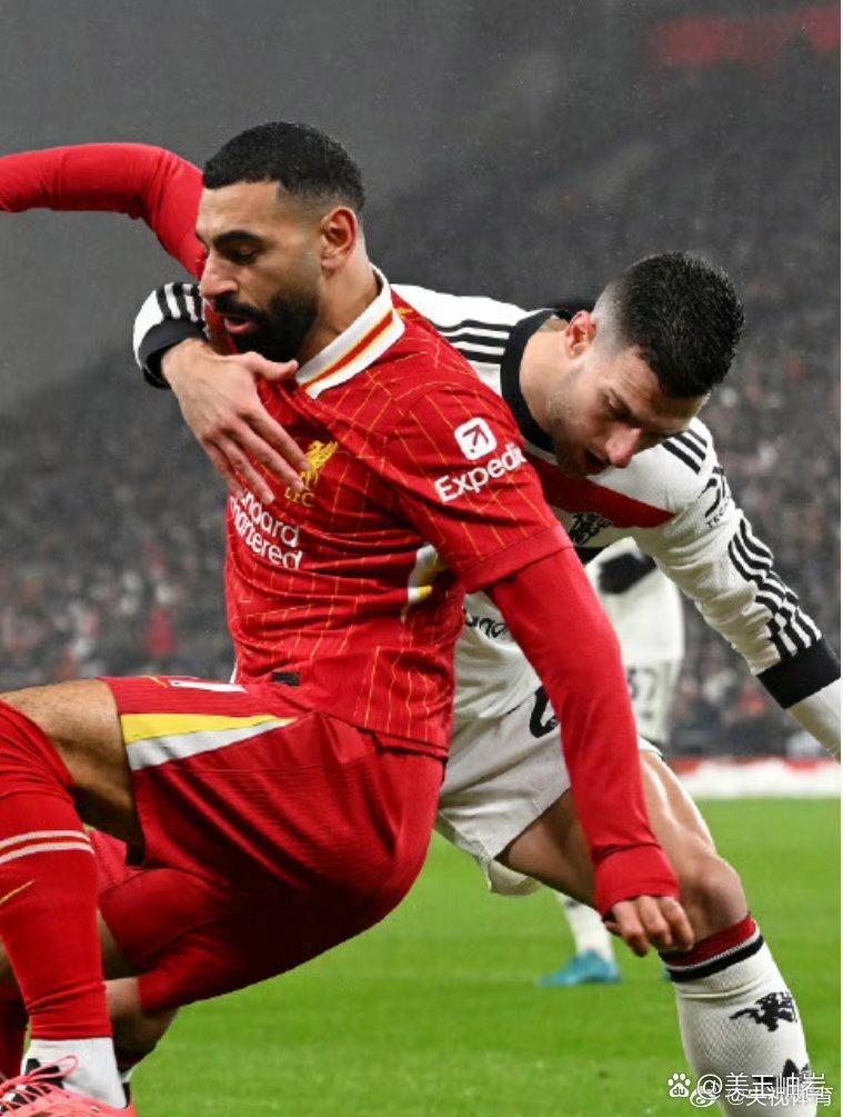 利物浦赛前列队欢迎马竞，尊重对手尽显风度！的简单介绍