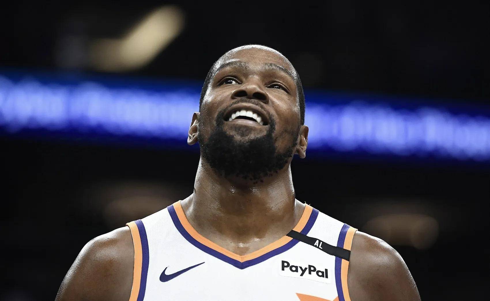 包含杜兰特赛事官方发布突破纪录新规，切尔西争议不断！的词条